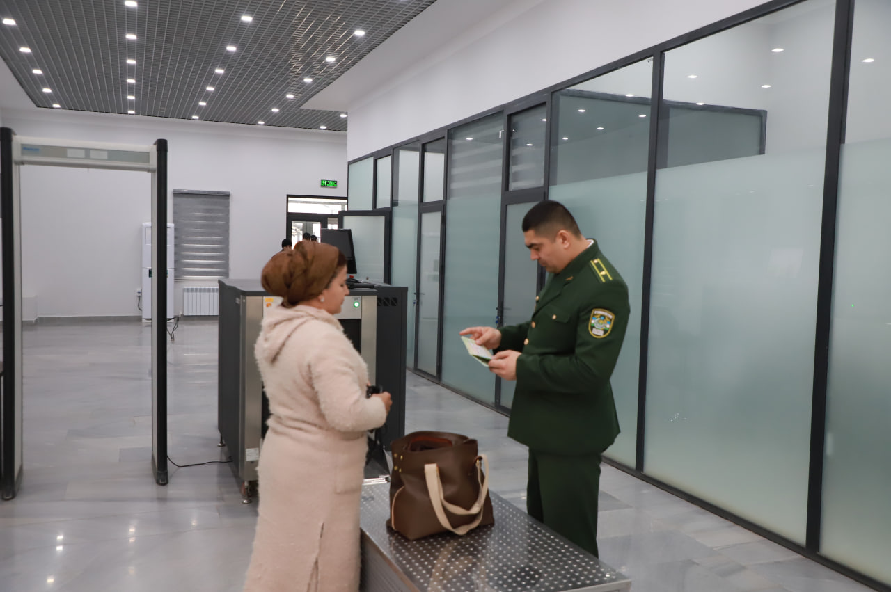 Customs border post